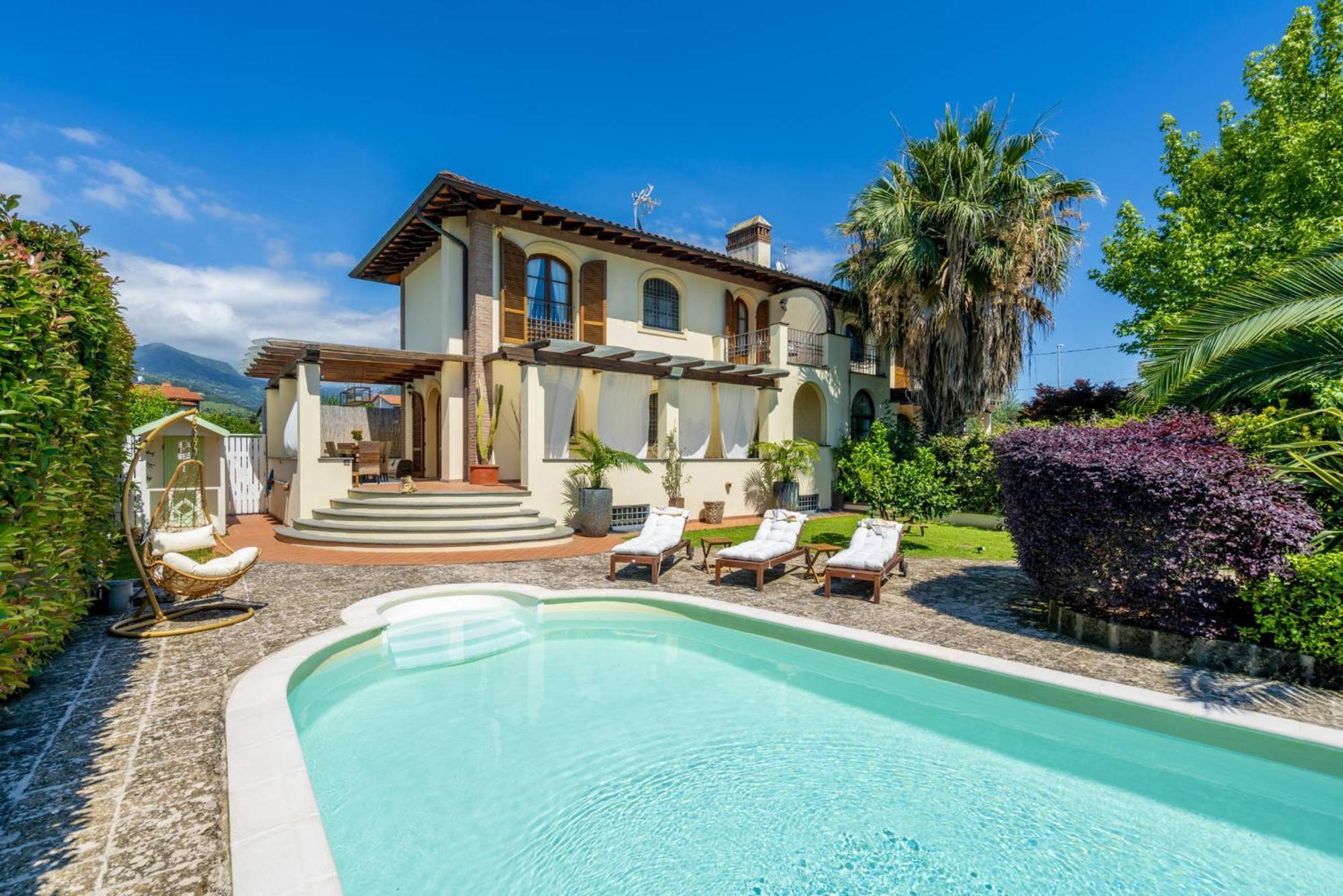 Villa Lorenzo Querceta Luaran gambar